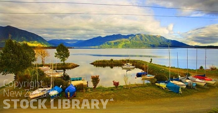 Greymouth;West Coast;State Highway 6;mountains;valleys;Grey river;Moana;Lake Brunner;boat harbour