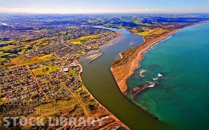 Aerial;Whanganui;Regional Centre;Whanganui River Mouth;Whanganui;Kowhai Park;Durie Hill Tunnel;Aromoana Lookout;Ward Observatory;native forest;sheep;sheep shearing;Raukawa Falls;agricultural centre;agriculture;Fishing;Castlecliff Beach;angling;white bating;tramping tracks;green fields;airport;New Zealand photography