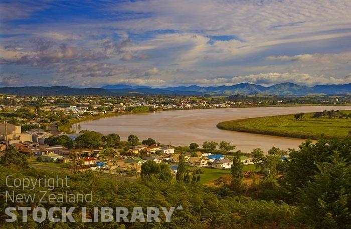 Dargaville;Northland;kaipara;Wairoa River;airfield;bridge;Kaipara Harbour;River;river estury;winding river;brown river;cumulus cloud;Kaihu River