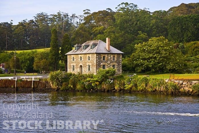 Kerikeri;Northland;District Council landscaping;Stone Store;Kerikeri River;bush;native forrest;flax;fern;ferns