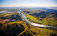 Aerial;Huntly;Waikato_River;suburburban;bridge;green_fields;River;bridge;New_Zea