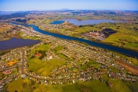 Aerial;Huntly;Waikato_River;suburburban;bridge;green_fields;River;bridge;New_Zea