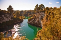 Taupo;Trout_Fishing;South_Waikato;Lake_Taupo;Waikato_river;jet_boating;tourists;