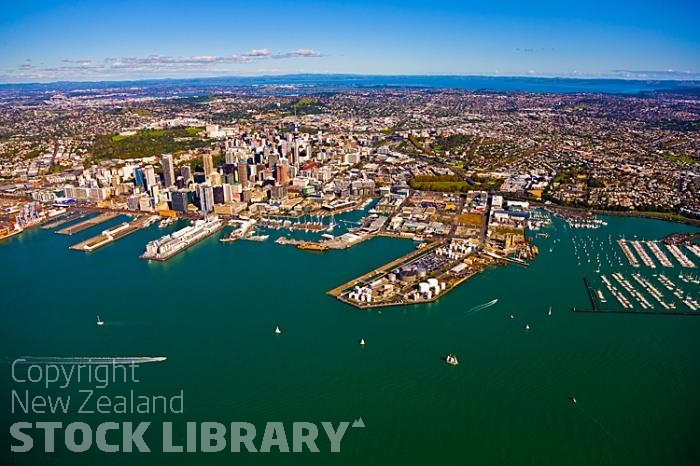 Aerial;Auckland Central;Harbourfishing;boating;speed boating;Beach;sandy beach;homes;swimming;Auckland Harbour;Harbour Bridge;Sky Tower;Herne Bay;freemans Bay;Waitemate Harbour;Devonport;North Head;Birkenhead;ships;Ponsonby;Parnell;New Zealand photography