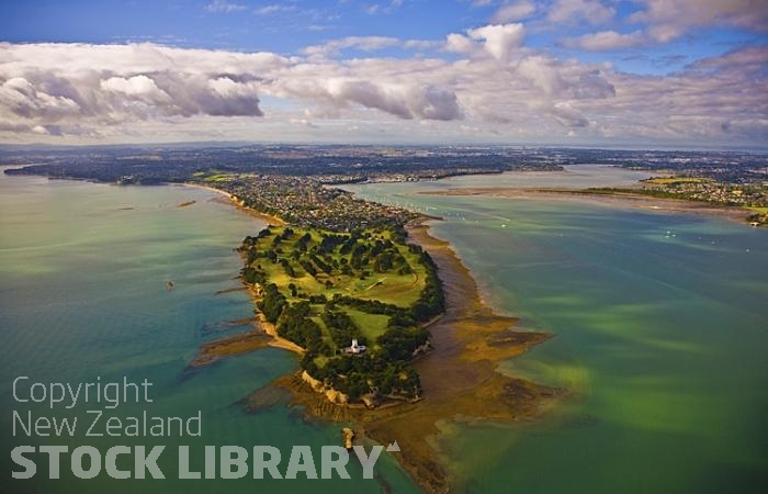 Auckland East;Auckland;Musick Point;Tamaki Strait;crowds;sunbathers;Yachting;kayaking;Harbourfishing;fishing;boating;speed boating;blue sky;blue sea;Beach;sandy beach;homes;swimming;golf;golf course;New Zealand photography