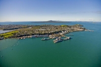 Auckland_East;Auckland;Tamaki_Strait;crowds;sunbathers;Yachting;kayaking;Harbour