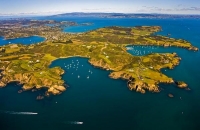 Aerial;Waiheke_Island;Oneroa;Ostend;Omiha;OnetangiBeach;Onetangi;Palm_Beach;vine