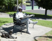 Katikati;Statue;man_and_dog_statue