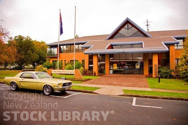 Tokoroa;South Waikato;agricultural;agricultural centre;Timber;timber industry;Rolly Munro Sculptures;South Waikato District Council Building;Pureora Forest;Maori carving;clock tower;Down Town;sculptures;murals;civic sculptures;Ford Mustang