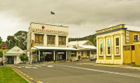 Coromandel;sandy_beaches;bachs;holiday_homes;blue_sky;blue_sea;bush;native_forre