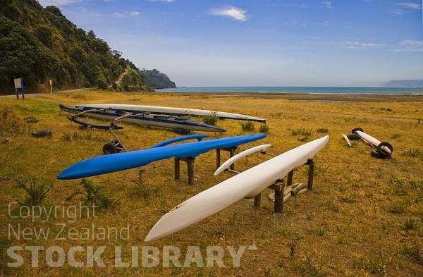 Hicks Bay;bluffs;cliffs;rocky shorelines;sea fishing;bush;mountains;bush;native forrest;Waka