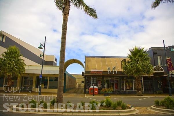 Gisborne;Turanganui River;industrial buildings;suburburban;Hospital;bridge;Gardens;harbour;docks;Young Nick's Head;blue sky;blue sea;bluffs;cliffs;Airport;palms;palm trees;Street Art;sculptures