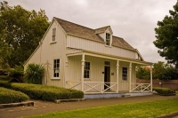 Gisborne;Turanganui_River;industrial_buildings;suburburban;Hospital;bridge;Garde