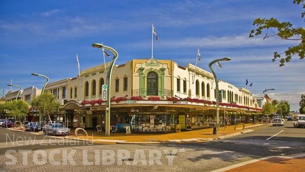 Hastings;Hawkes Bay;Westerman's Building;Gardens;palms;palm trees;Art Deco;lamp posts;sculptures;Town Hall;theatre;hanging baskets