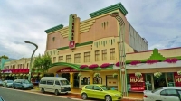 Hastings;Hawkes_Bay;suburburban;Gardens;palms;palm_trees;Art_Deco;lamp_posts;scu