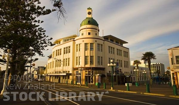 Napier;Hawkes Bay;Gardens;Art Deco;sculptures;sports fields;promenade;sea front houses;Lone Star Building