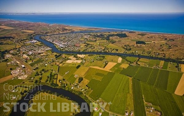 Aerial;Wairoa;Hawkes Bay;bush;native forrest;golden sands;bluffs;River;cliffs;sandy beaches;vineyards;blue sky;blue sea;Wairoa River;arable;farming;bridge;lighthouse