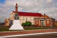 Foxton;Kapiti_Coast;War_Memorial;sandy_beaches;Sand_dunes;golden_sand;horticultu