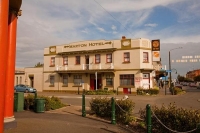 Marton;Manawatu;agriculture;agricultural_centre;Captain_Cook_Statue;Captain_Cook