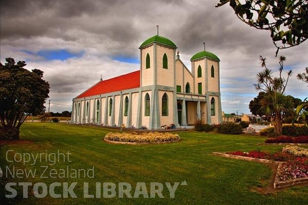 Ratana;Whangaehu River Mouth;Whanganuinative forest;sheep;sheep shearing;agricultural centre;agriculture;Fishing;angling;white bating;tramping tracks;green fields;New Zealand photography;Ratana church;church