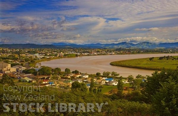 Dargaville;Northland;kaipara;Wairoa River;airfield;bridge;Kaipara Harbour;River;river estury;winding river;brown river;cumulus cloud;Kaihu River