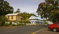 Mangonui;Northland;bachs;holiday_homes;bush;native_forrest;blue_sky;Pohutakawa_t