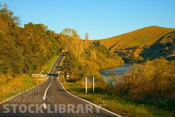 Forgotten World Highway;Taranaki;Mount Taranaki;River;Rivers;bush;native forrest;landscape;Clear water;The Road Meets Whanganui River at Te Maire;Road;Whanganui River;Te Maire