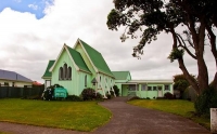 Opunake;Taranaki;churches;school;cafes;murals;sculptures;post_office;shops;Angli