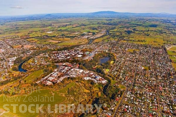 Aerial;Cambridge;Leamington;Waikato River;suburburban;bridge;green fields;sub division;sub division developement