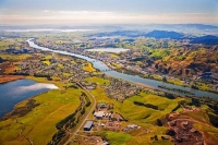 Aerial;Huntly;Waikato_River;suburburban;bridge;green_fields;River;bridge;New_Zea