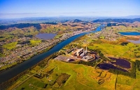 Aerial;Huntly;Waikato_River;suburburban;bridge;green_fields;River;bridge;New_Zea