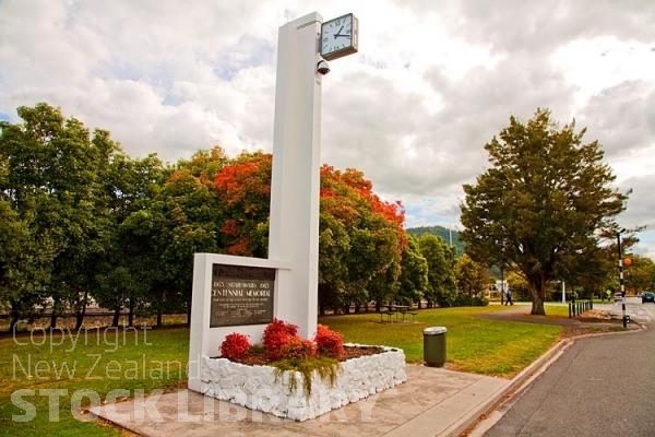 Ngaruawahia;Waikato River;suburburban;bridge;green fields;River;bridge;Maori King;Maori King Residence;Turangawaewae Marae;Maori capital of New Zealand;Hakarimata Range;Waipa River;market gardening;Te Kowhai