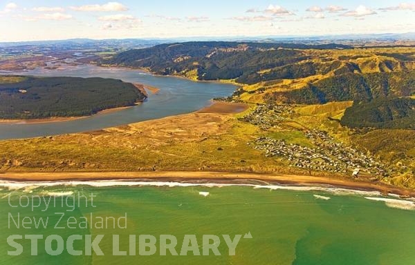 Aerial;Port Waikato;Waikato River;River mouth Waikatofishing;angling;boating;speed boating;Beach;sandy beach;sand bar;Tasman sea;holiday homes;bach;baches;holiday bachs