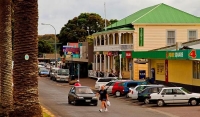 Raglan;Waikato;coastal;bachs;holiday_homes;bush;native_forrest;blue_sky;blue_sea