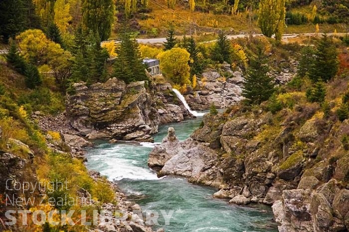 Kawarau River;Kawarau Gorge;Otago;bungy bridge;bluffs;cliffs;Bungy jumping;vineyards;roaring meg;hydro electricity;hydro generated electricity;autumn colour;fall colors;Roaring Meg