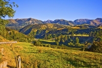 Mount_Lyford;Hanmer_Springs;green_fields;paddocks;brown_hills;hills;mountains;bl