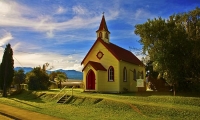 Dairy_farm;dairy_farming;green_fields;green_paddocks;bluffs;cliffs;Matakitaki_Ri