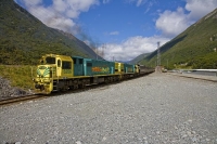 Arthurs_Pass_Route_Canterbury;mountains;hills;Lakes;Waimakariri_River;tussock_gr