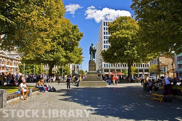 Christchurch;Canterbury;high rise;Heritage Museum;fashion outlets;Library;Art Gallery;boating;golden sands;Pacific Ocean;Avon River;New Brighton;South Shore;St Albans;Richmond;Avonside;Linwood;Addington;Papanui;Sockburn;Sydenham;Spreyden;Woolston;Opawa;Cathedral Square;Sydenham;statue;pedestrians;tourists