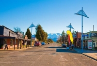 Methven_Mt_Hutt;Canterbury;mountains;hills;down_town;main_street;cafes;restaura