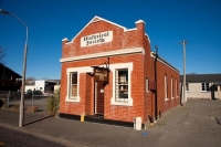 Methven_Mt_Hutt;Canterbury;mountains;hills;down_town;main_street;cafes;restaura