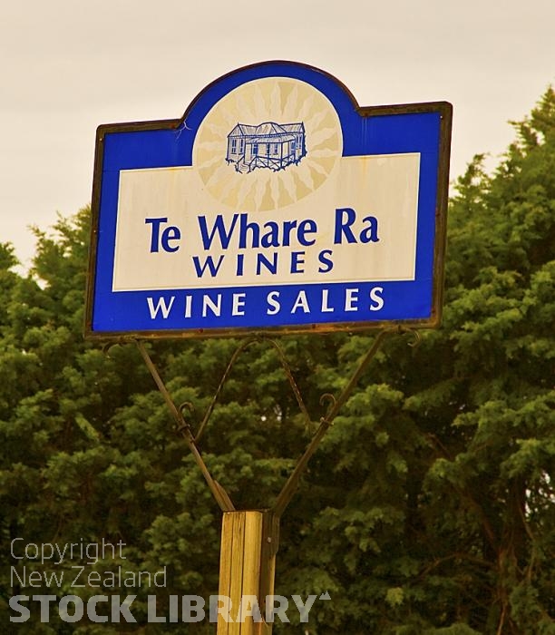 Vineyards;Marlborough;Wairau Plains;vines;vintners;grapes;Te Whare Ra Wines