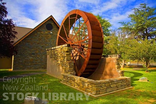 Alexandra;Otago;Clutha River;Gold fields;Water Wheel;Monument;I Site