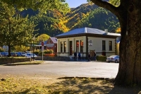 Arrowtown;Otago;Heritage_Museum;churches;church;golf;golf_courses;Arrow_River