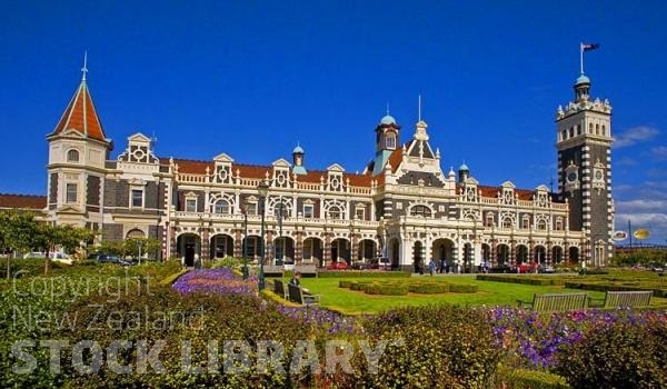 Dunedin;Otago;university city;university;harbour;golden sands;gothic buildings;Heritage Museum;law courts;Station;Train Station;Railway Station