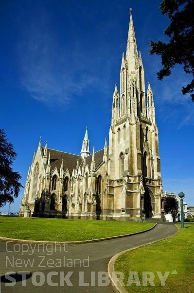 Dunedin;Otago;university city;university;harbour;golden sands;gothic buildings;Heritage Museum;law courts;Station;Train Station;First Church;built 1848;free Church of Scotland;Immigrants