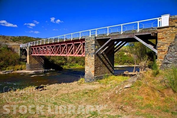 Hyde;Otago;Rail trail;Bridge;Macrae's flat;gold mine;Taieri River