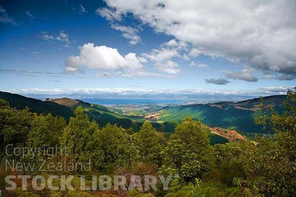 Motueka;Moutere;Mapua;Tasman Bay;sandy beaches;beach;beach front;boating;golden sands;inlet waters;inlets;lagoons;coastal road;harbour;Takaka Hill