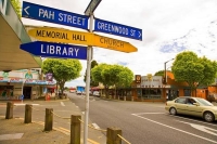 Motueka;Moutere;Mapua;Tasman_Bay;The_Dodgy_Ref;town_centre;street_signs