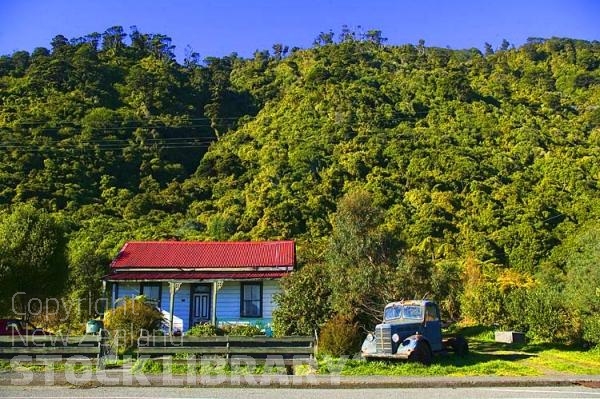 Granity;West Coast;cliffs;bluffs;blue sky;blue sea;bush;native forrest;Rail line;coal mining;coal mine;Tasman sea;Granity;antiquity;house;truck;old truck;rusty truck;rusty